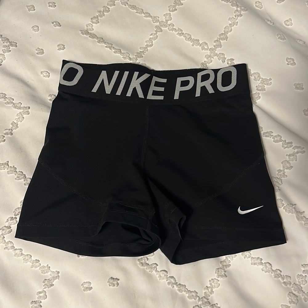 black Nike Pro Spandex